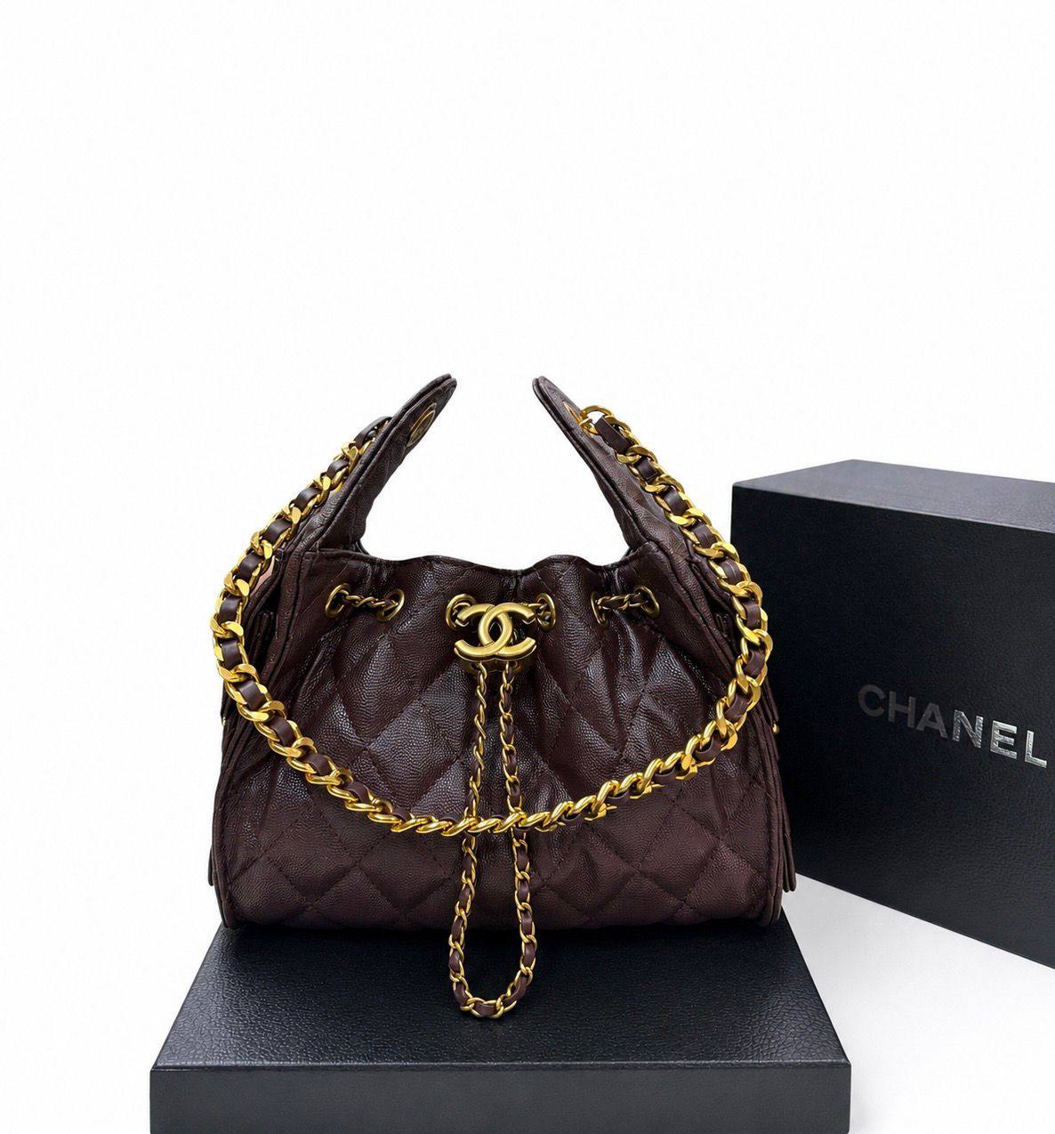 Chanel
110 dhs💛
With Box

Zain50
♥️♥️♥️