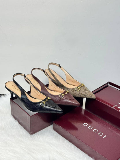 Gucci New arrived 
size 36 to 41
110 dhs❤️

Zain21
♥️♥️♥️