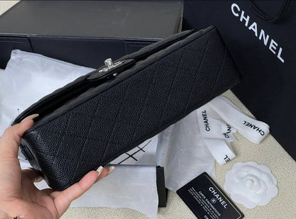 CHANEL 
COPY ONE 
WITH DOUBLE BOX 
260 dhs✅
leather 

Zain295
♥️♥️♥️