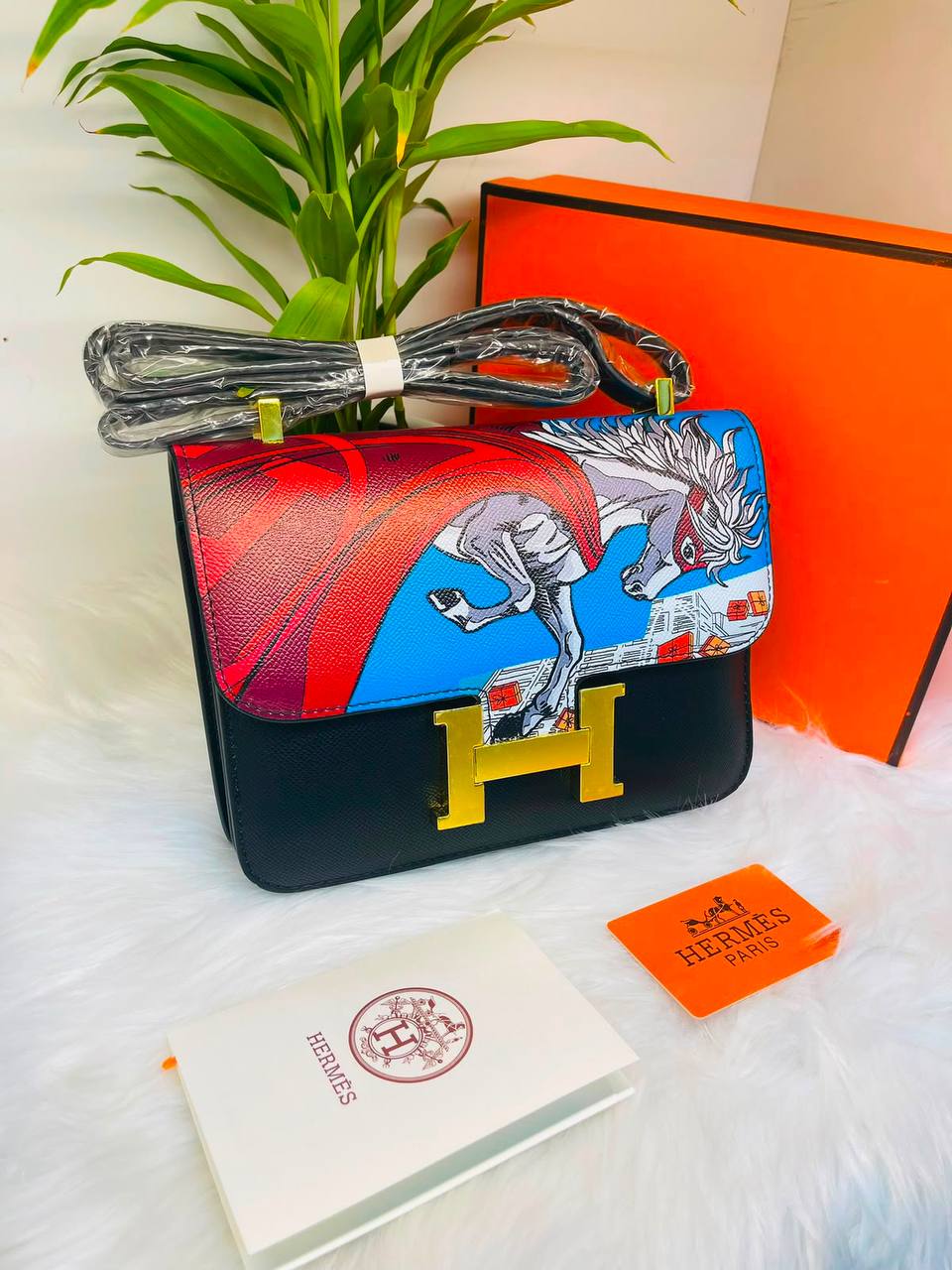 Hermes
110 dhs🇦🇪🇦🇪
With box
Size23cm

Zain219
♥️♥️♥️