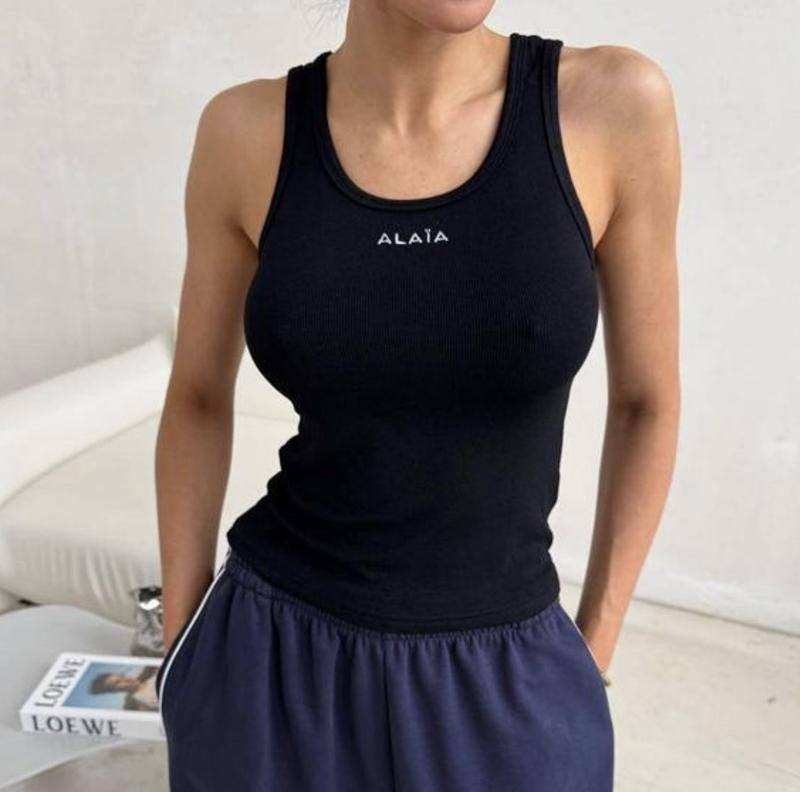ALAIA
Women’s Top
Master Quality 
S.M.L
170 dhs✅

Zain276
♥️♥️♥️