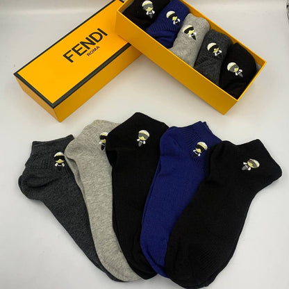 NEW CAME
SOCKS 
GOOD QUALITY 
40 dhs✅
(IN ONE BOX 5 PAIRS)

Zain40
♥️♥️♥️