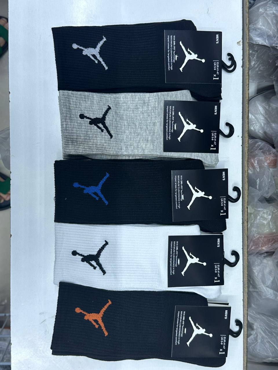 Socks
One package 10 pairs
50 dhs🪙

Zain138