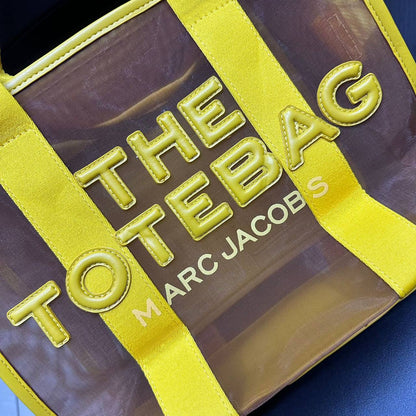 MARC JACOBS
 THE TOTE BAG  
BEACH BAG
 HIGH QUALITY 
110 dhs💛

Zain295
♥️♥️♥️