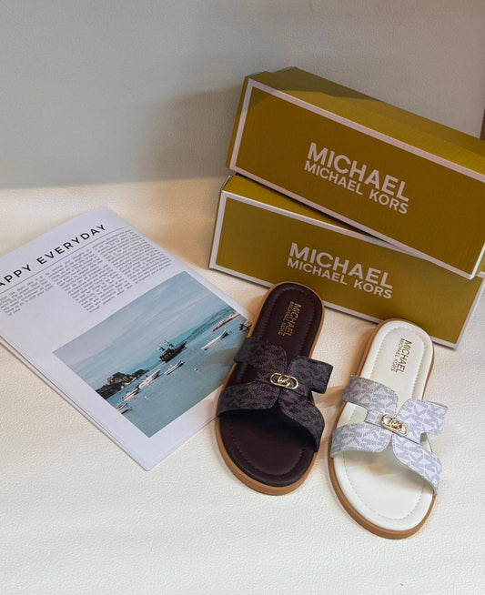 MK
Size 36to41
70 dhs❣️

Zain236
♥️♥️♥️