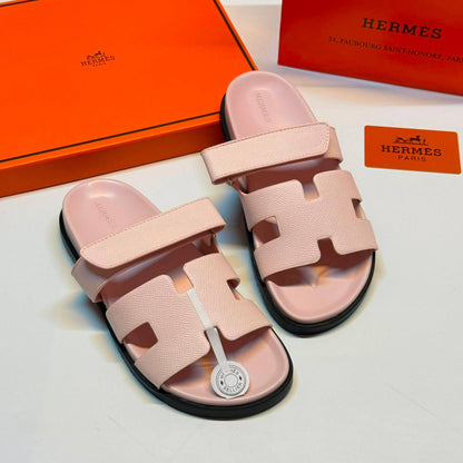 HERMES SLIPPER
GOOD QUALITY
100 DHS✅
Size 36 TO 41

Zain40
♥️♥️♥️
