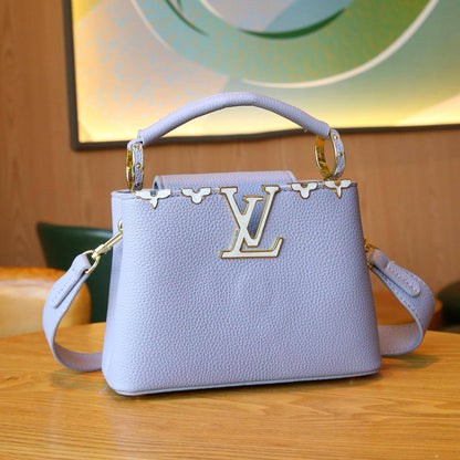 LV
High quality 
With box 
120 dhs🇦🇪🇦🇪

Zain136
♥️♥️♥️