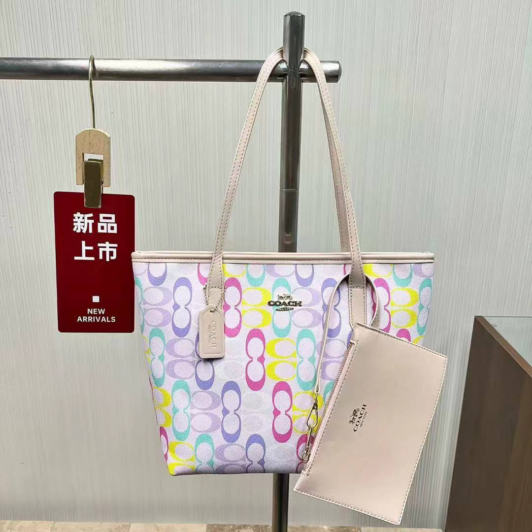 Coach Bags 

70 dhs🇦🇪🇦🇪

Zain232
♥️♥️♥️