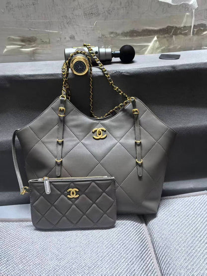 Chanel 
110 dhs💓
Good quality 

Zain253
♥️♥️♥️