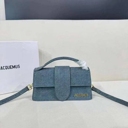 JACQUEMUS

Best quality 

with box

115 dhs🇦🇪🇦🇪

size 24CM

Zain290
♥️♥️♥️