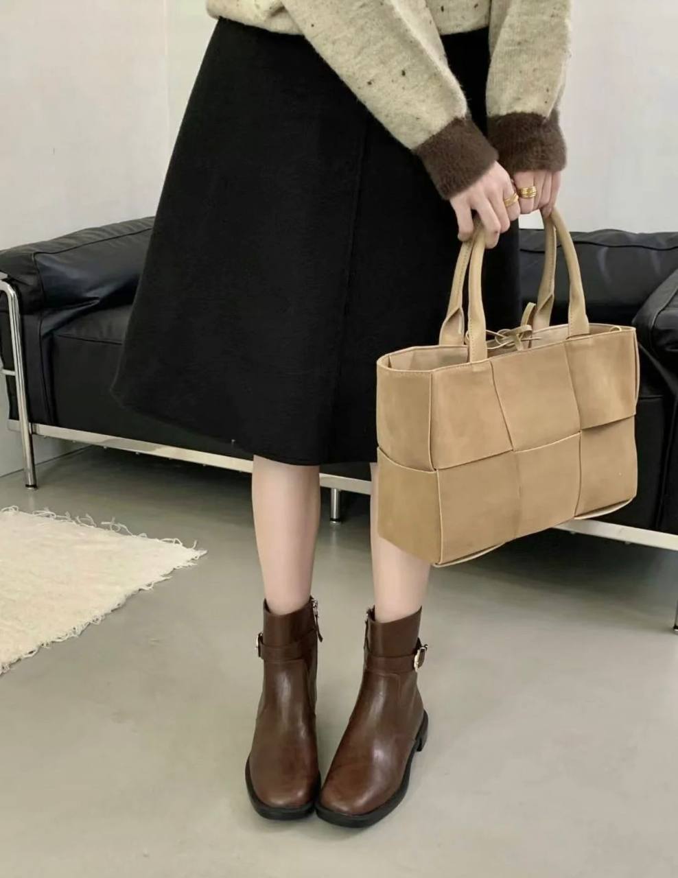 BOTTEGA
 MASTER COPY 
340 dhs✅
leather 

Zain295
♥️♥️♥️