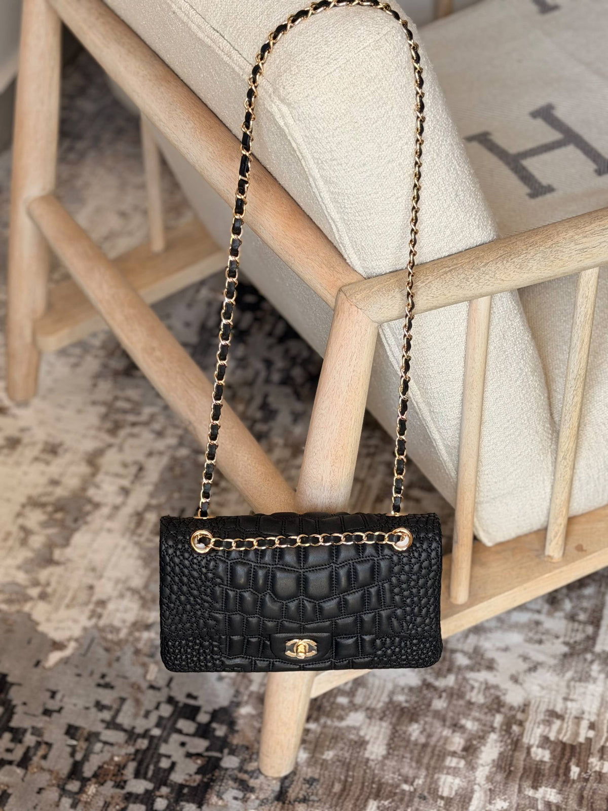 CHANEL  
SUPER MASTER QUALITY
AVAILABLE 


For Price 👇 WhatsApp✅
0568585901 
0507557372
0552275751 Owner Zain 👌

Zain307
♥️♥️♥️
