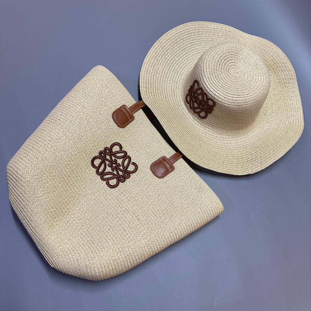BEACH BAG Set
GOOD QUALITY ,BAG AND HAT ONE SET ONLY 
90 dhs✅

Zain39
♥️♥️♥️