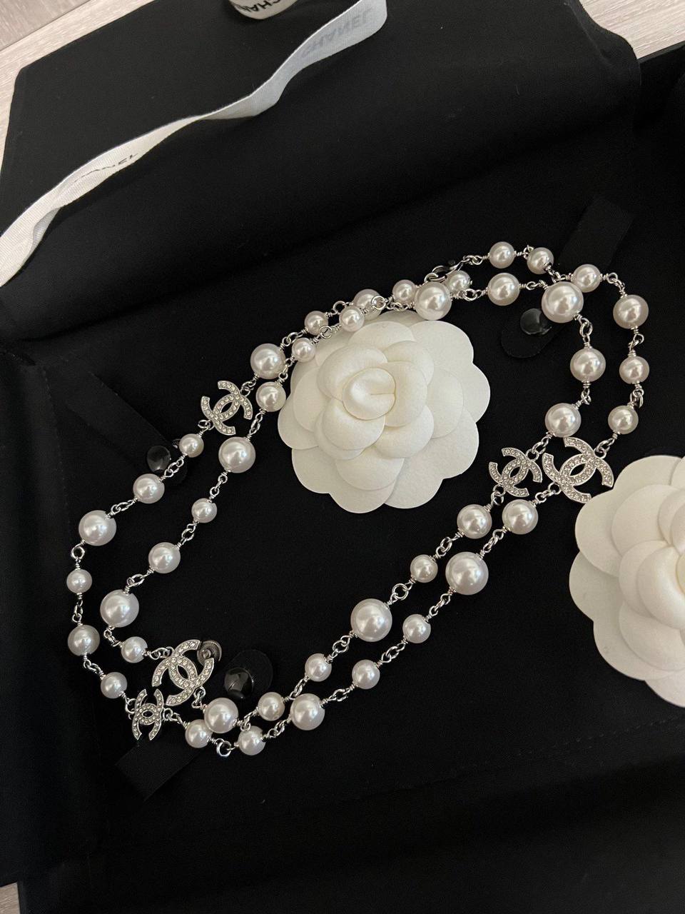 MASTER CHANEL
NECKLACE ✨💫
WITH BOX AND PAPER BAG🛍️🎁
120 DHS✅

Zain89
♥️♥️♥️