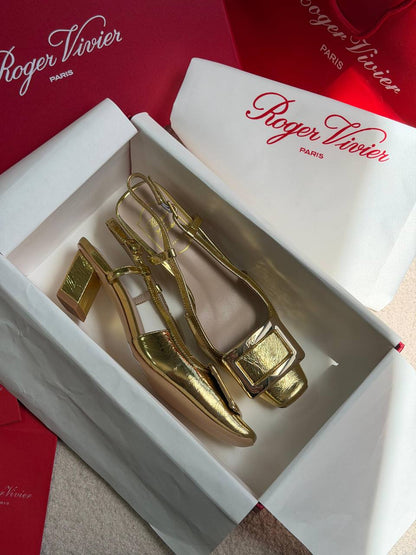 Roger Vivier
𝐑𝐎𝐆𝐄𝐑 𝐕𝐈𝐕𝐈𝐄𝐑
𝐕𝐈𝐏 𝐐𝐔𝐀𝐋𝐈𝐓𝐘
𝐒𝐈𝐙𝐄 {35 𝐭𝐨 42} 
470 dhs✅

Zain81
♥️♥️♥️