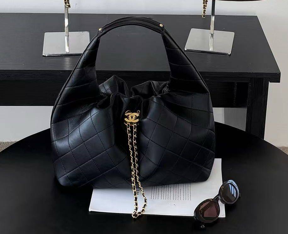 Chanel 
110 dhs❣️

Zain143
♥️♥️♥️