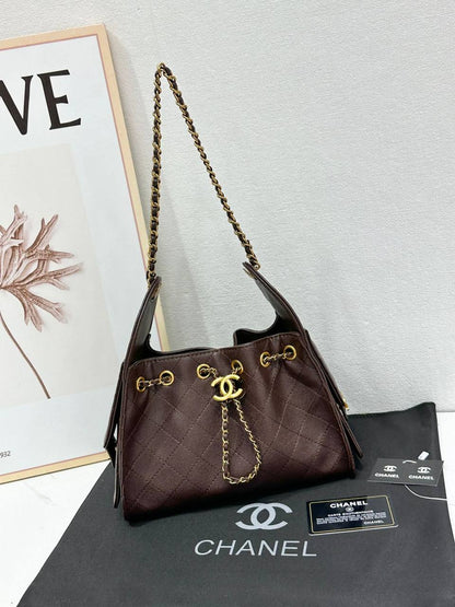 Chanel 
110 dhs💓
25 cm 

Zain253
♥️♥️♥️
