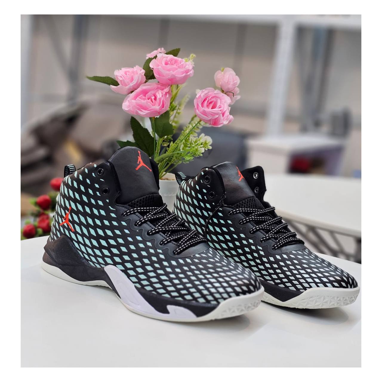 New
Size 39to45
75 dhs🇦🇪🇦🇪

Zain163
♥️♥️♥️