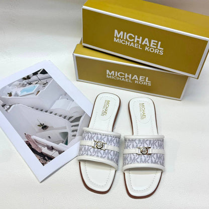MK 
Size 36 to 41
70 dhs✅

Zain236
♥️♥️♥️