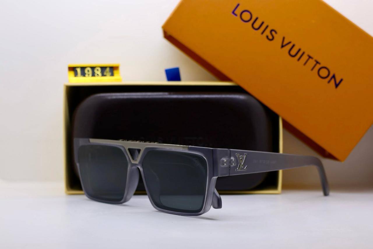 LV - Ray Ban 
55 dhs✅

Zain29
♥️♥️♥️