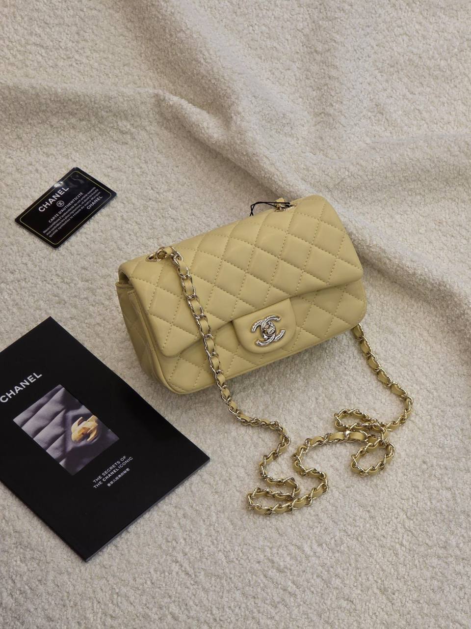 Chanel 
Master
  20CM

With Box🎁🎁🎁

230 dhs🇦🇪

Zain131
♥️♥️♥️