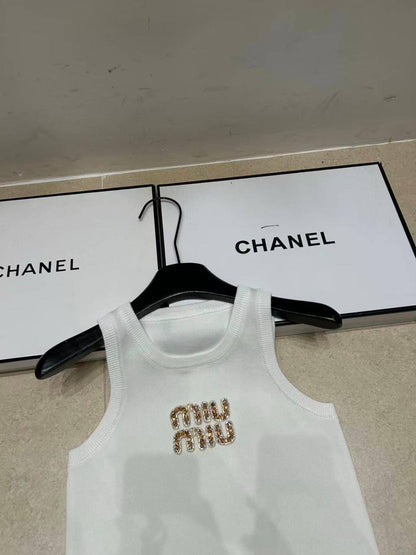 *New collections*                                                
MIU MIU
*Super Master quality*
*Sizes: S M L XL* 
250 dhs💓

Zain308
♥️♥️♥️