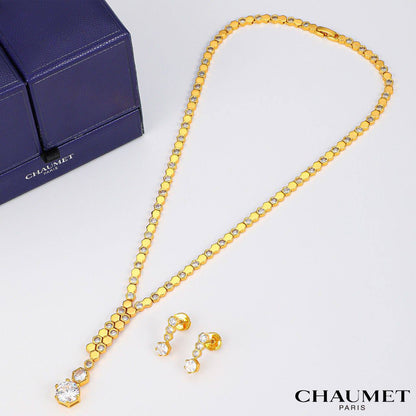 CHAUMET 🦋*
Necklace 💥
Earring 🌸
Master quality 💯
With black boxes 📦 
180 dhs✅

With master box 🗃️ 
270 dhs✅

Zain216
♥️♥️♥️