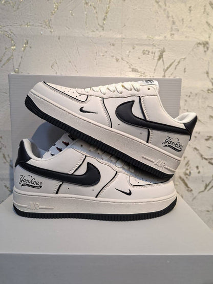 Airforce 1
Size 40to45 
95 dhs✅

Zain28
♥️♥️♥️