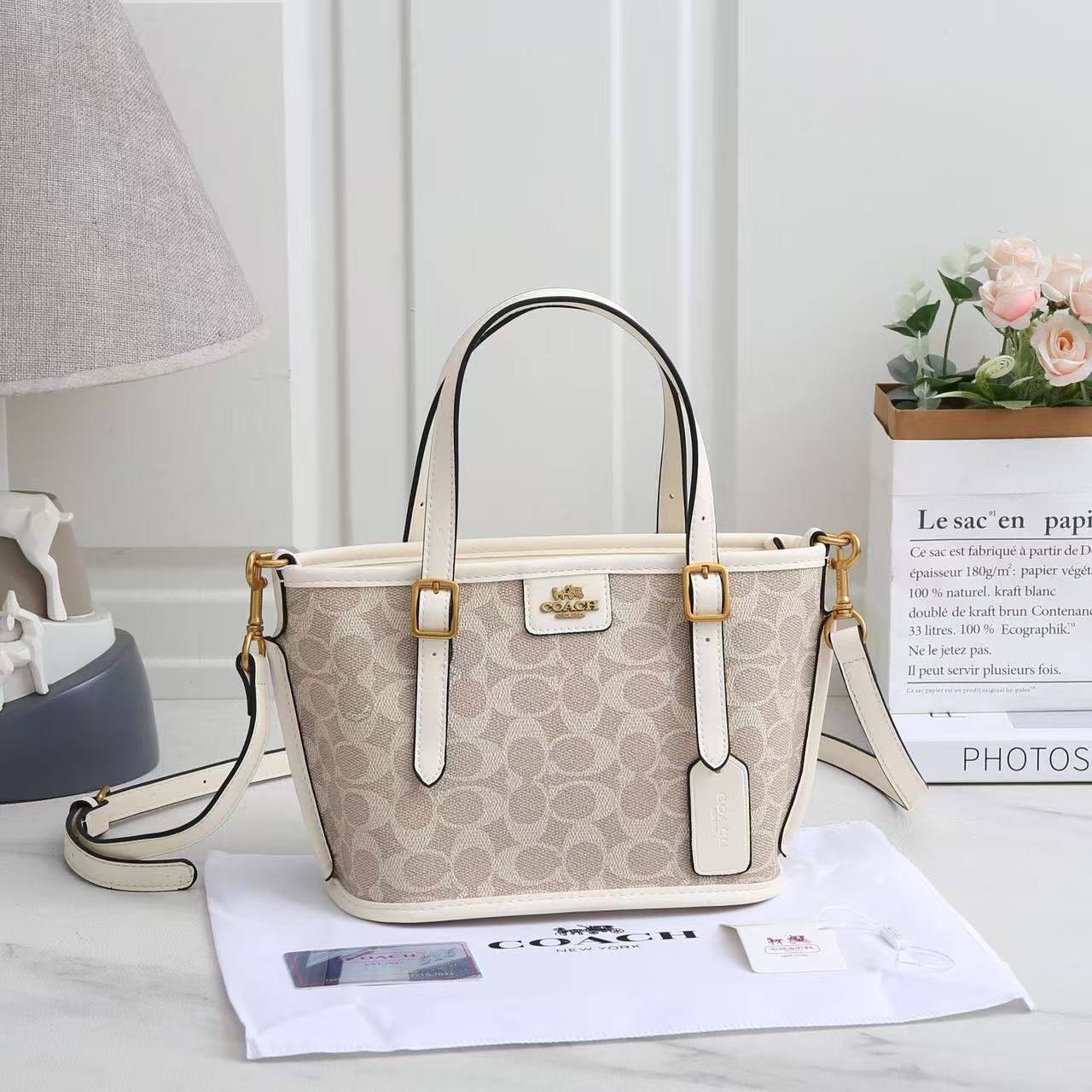 COACH 

HIGH QUALITY

 WITH BOX 
🎁🎁🎁

95 dhs✅

Zain295
♥️♥️♥️
