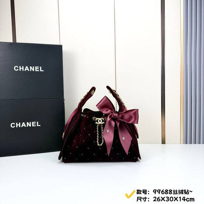 Chanel
Master+++
320 dhs💚

Zain153
♥️♥️♥️