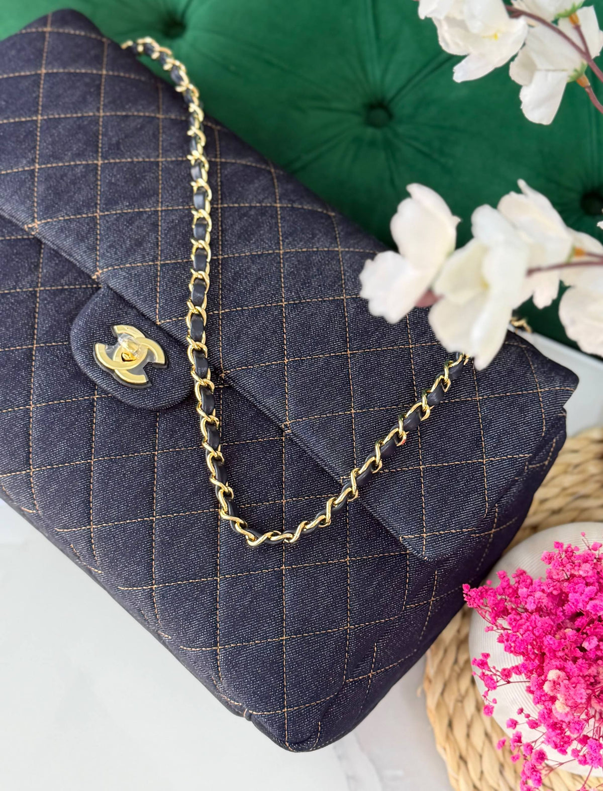 CHANEL✨
Size: 38Cm💥
Available original box 📦 
With full packing 🎀🎀
Super high quality 💥💥

For Price 👇 WhatsApp✅
0568585901 
0507557372
0552275751 Owner Zain 👌

Zain283
♥️♥️♥️