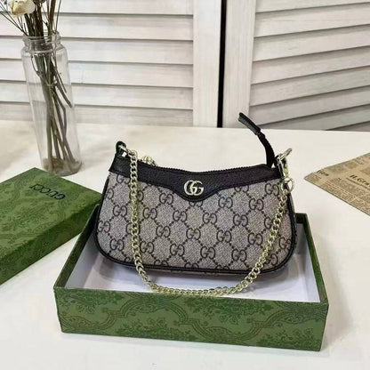 GUCCI 
GOOD QUALITY
 WITH BOX 🎁
75 dhs✅

Zain295
♥️♥️♥️