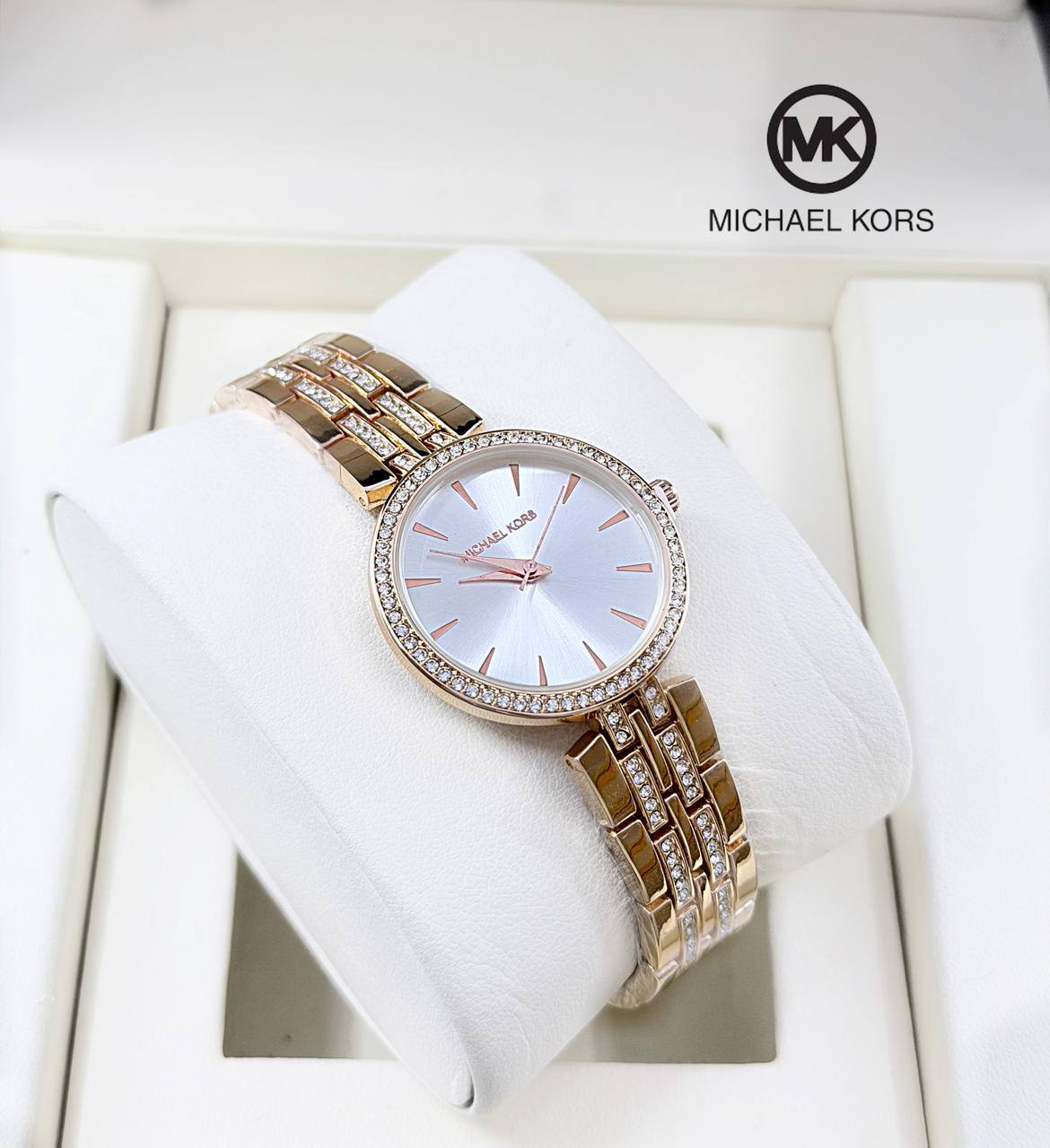 Michael Kors Ladies
55 dhs✅

Zain29
♥️♥️♥️