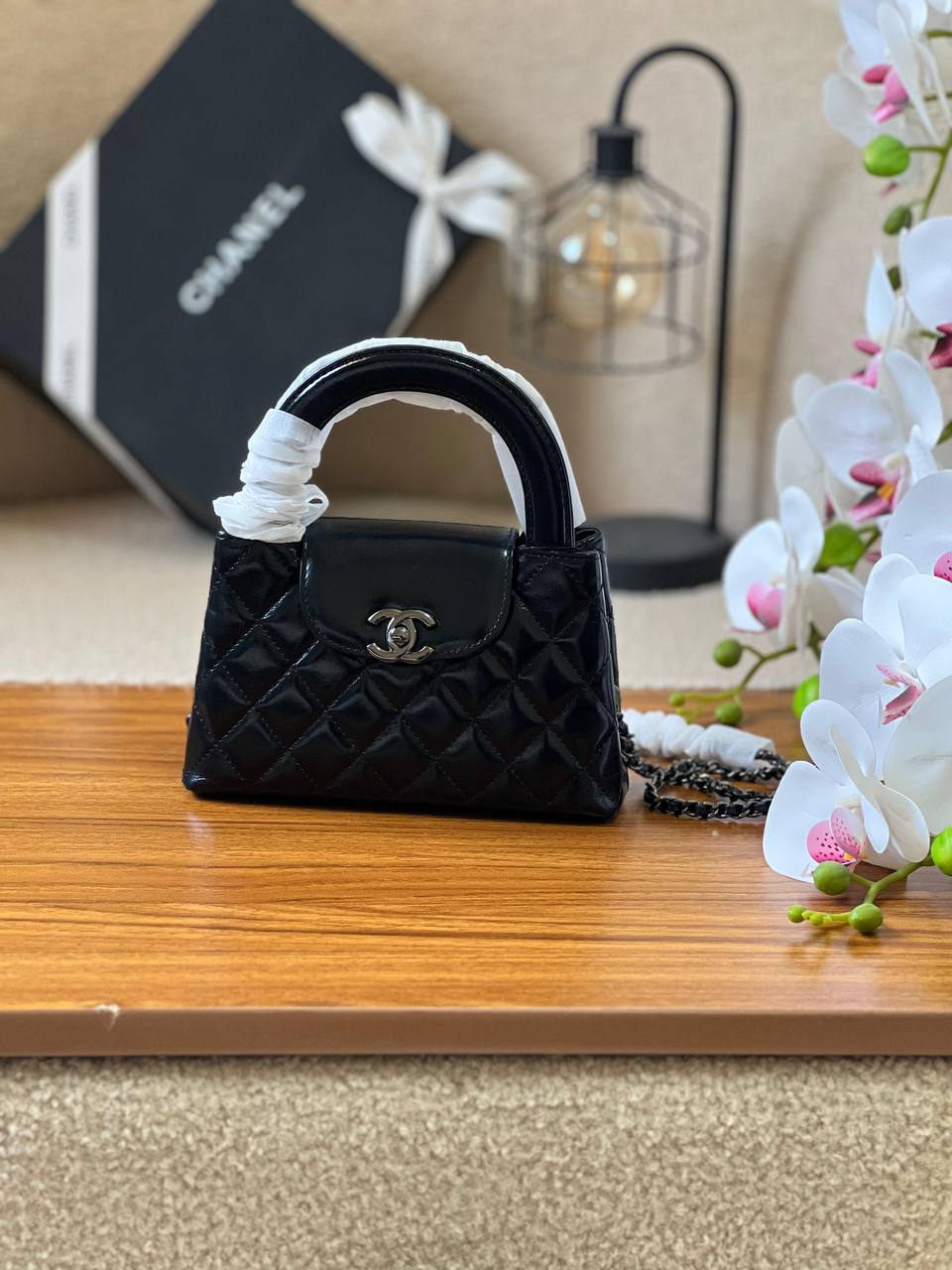 *CHANEL*
*19cm*
*Available Now*
For Price 👇 WTSP Text Zain 0568585901

Zain257
♥️♥️♥️