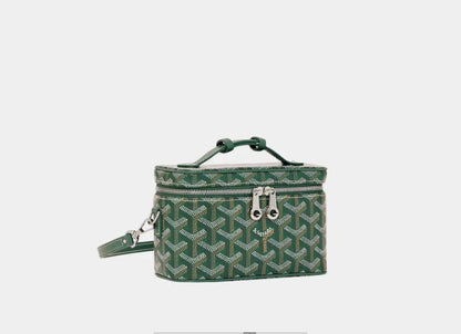 Goyard
with box
100 dhs💛

Zain143
♥️♥️♥️