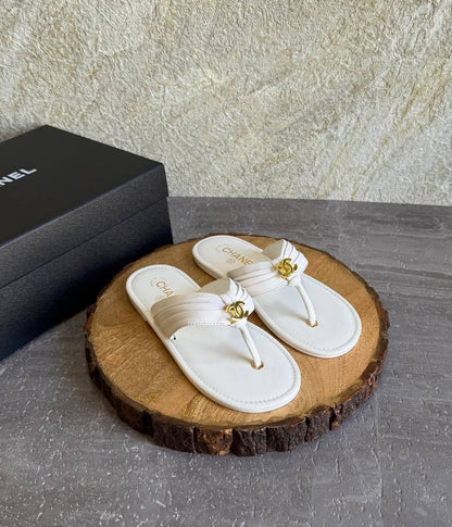 CHANEL 💫😍
SuperMaster Quality 💯
450 dhs✅
Size: 36-41 💥

Zain171
♥️♥️♥️