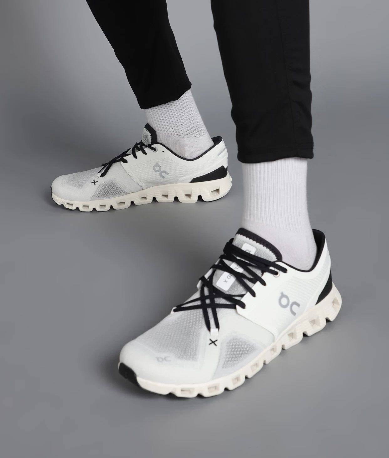 On Running Cloud X 3 ‘white’🤍
36-45 AVAILABLE🤩
170 dhs🗽

Zain242
♥️♥️♥️