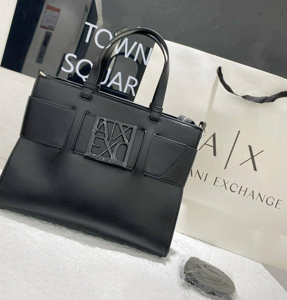 ARMANI COPY ONE 
NEW CAME  
150 dhs🪙🌨️

Zain39
♥️♥️♥️