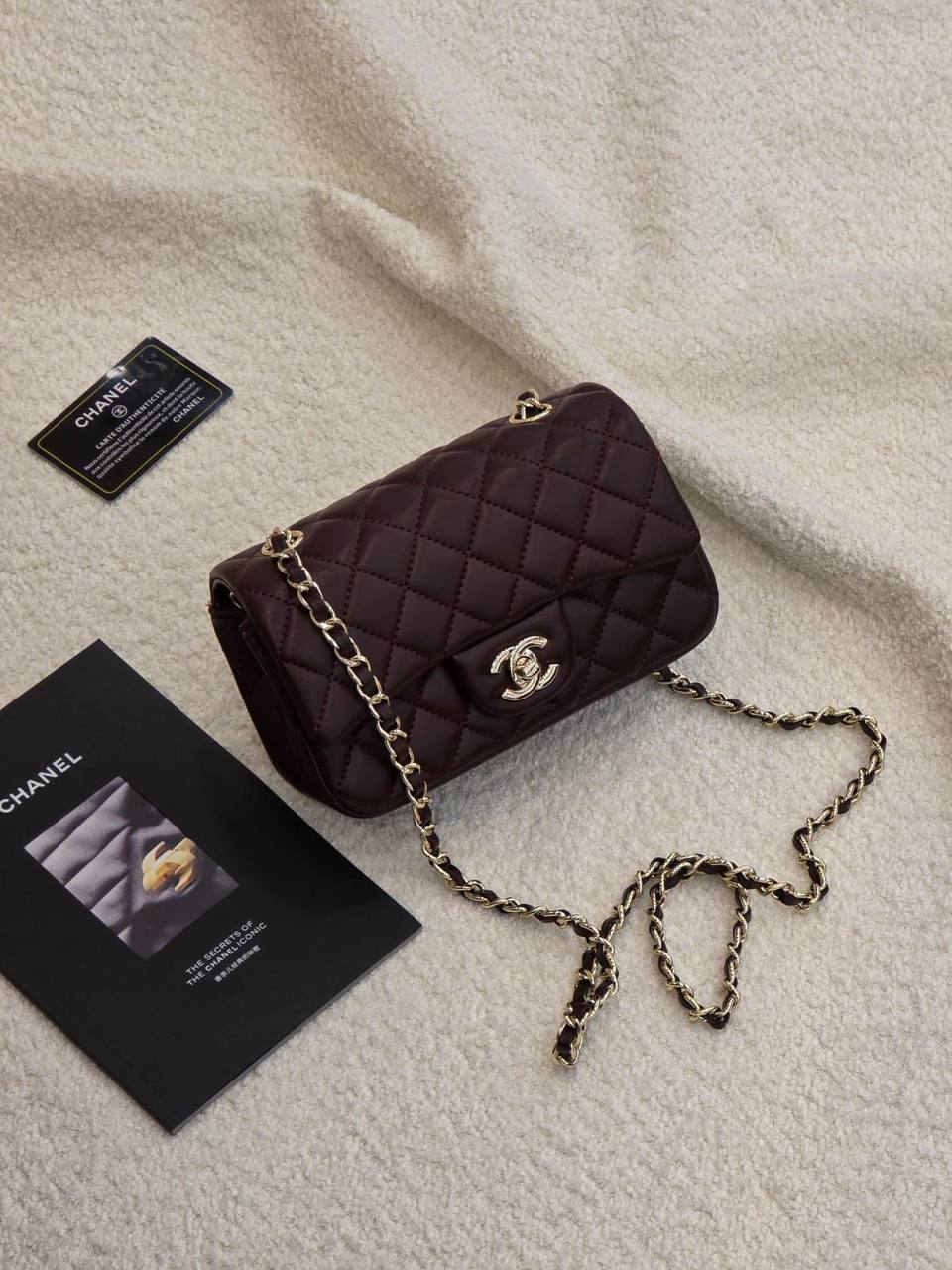 Chanel 
Master
  20CM

With Box🎁🎁🎁

230 dhs🇦🇪

Zain131
♥️♥️♥️