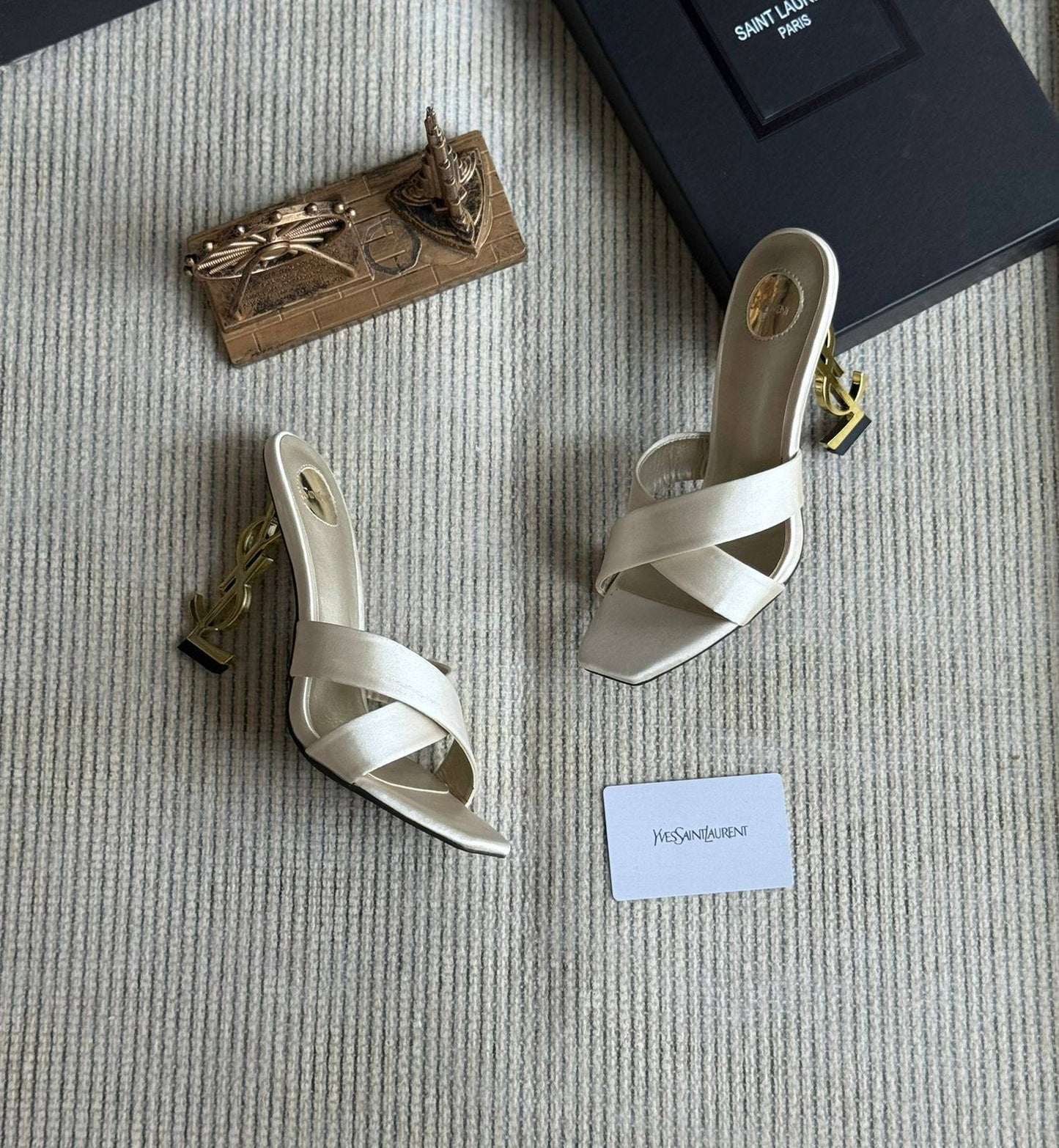 New. Ysl heel 

  Size  .  36.  to 41

115 dhs❣️

Zain80
♥️♥️♥️