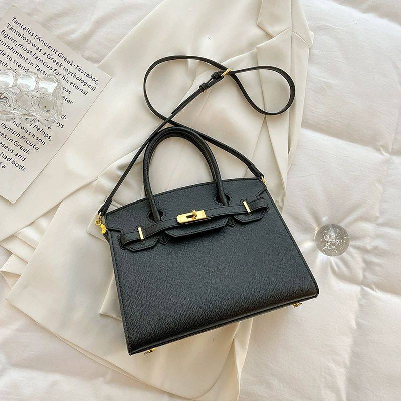 Hermes
Best quality

With box’s
🎁🎁🎁

120 dhs✅
size 25cm

Zain158
♥️♥️♥️