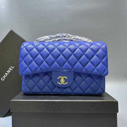 CHANEL
 GOOD QUALITY 
WITH BOX
125 dhs🇦🇪

Zain39
💓💓💓