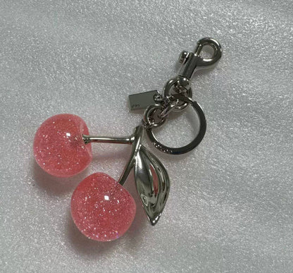 Hot moving coach keychains new stock coming 
30 dhs💓

Zain243
♥️♥️♥️