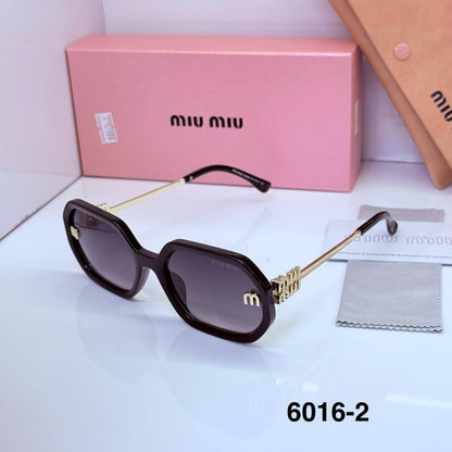 SUNGLASSES 🕶️
GOOD QUALITY 

50 dhs✅

WITHBOX
🎁🎁🎁

Zain40
♥️♥️♥️