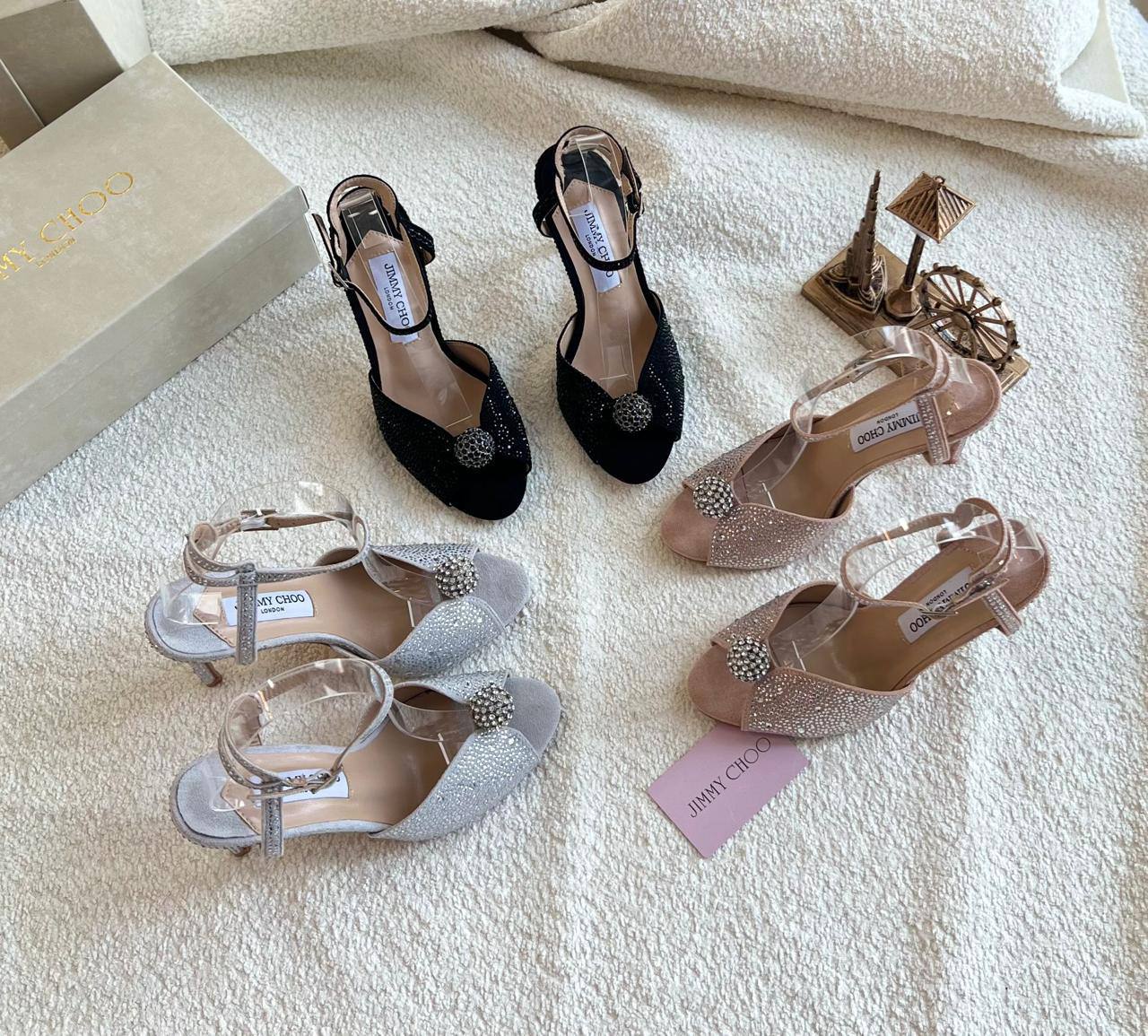 New jimmy choo heel

   Size  .  36.  to 41

130 dhs🪙🌨️

Zain80
♥️♥️♥️
