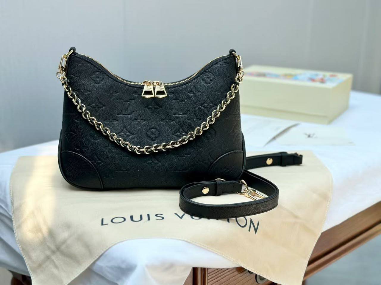 LV
Master❣️❣️
280 dhs✅

Zain153
♥️♥️♥️