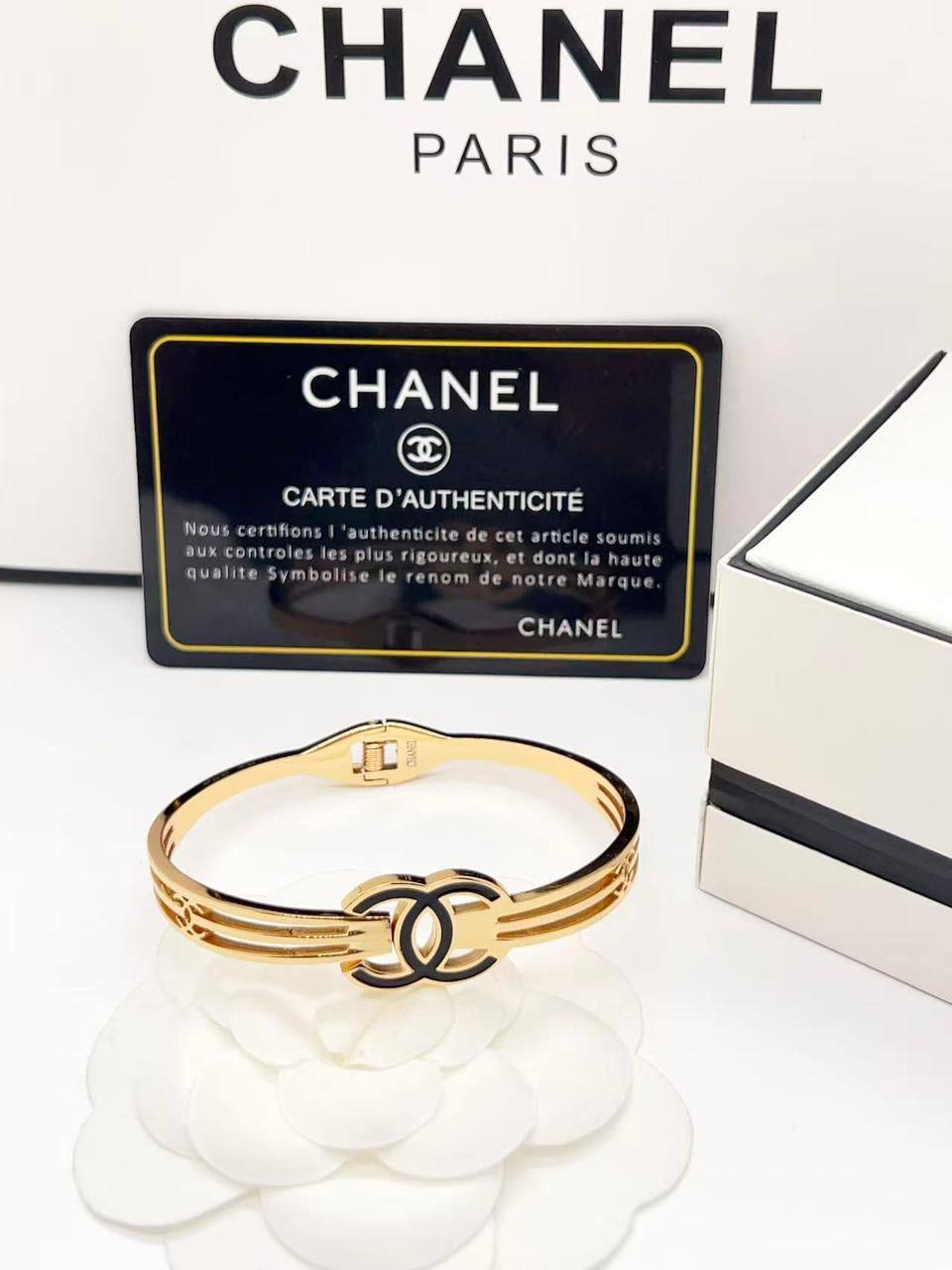 Bangles

20 dhs💚

normal box🎁

Zain216
♥️♥️♥️