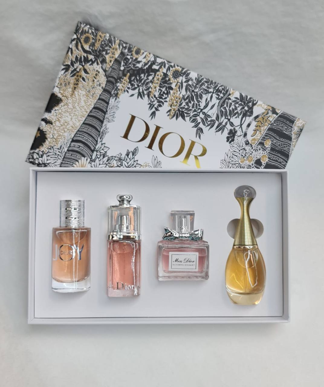 Perfume Boxes
60 dhs🪙

Zain64
🌸🌸🌸