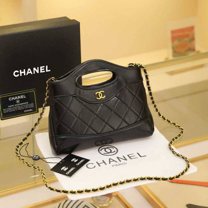 Chanel
90 dhs✅

with box
🎁🎁🎁

Zain143
♥️♥️♥️