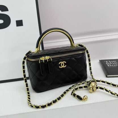 Chanel

90 dhs❣️

With box
🎁🎁🎁

Zain219
♥️♥️♥️